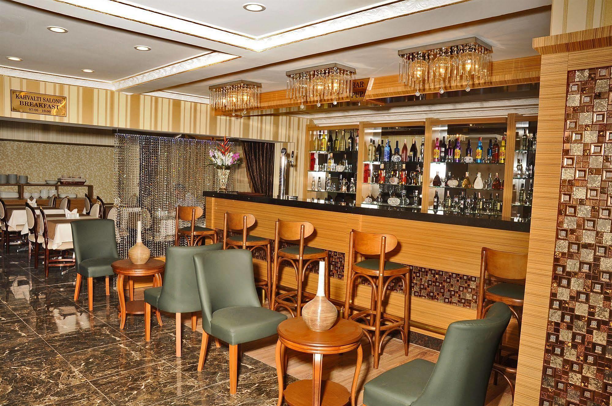 Alfa Hotel Istanbul Bagian luar foto